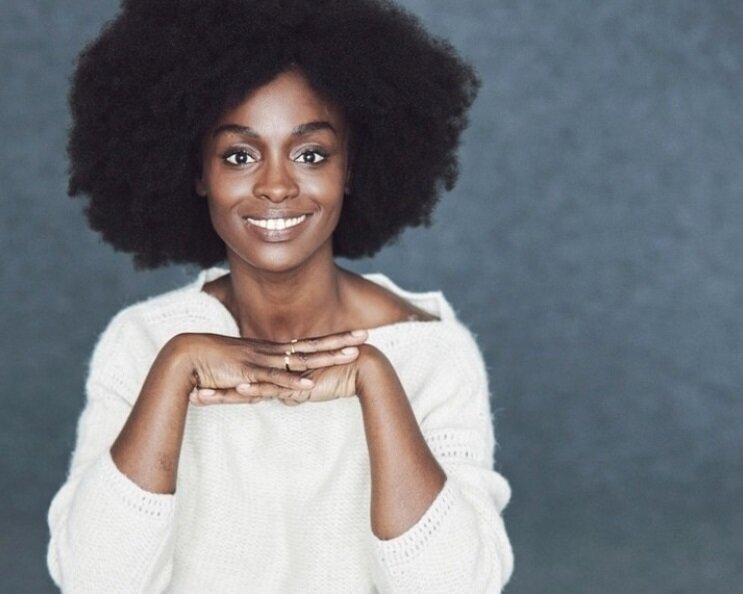 AÏSSA MAÏGA EM 5 PENTEADOS