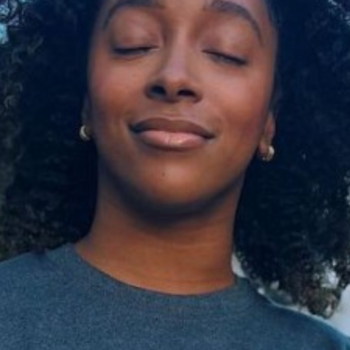 Porquê clarificar o seu cabelo crespo?
