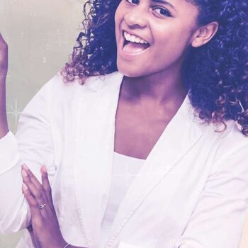 Como Receber a Sua Cabeleireira Afro em Casa: Dicas Essenciais para uma Experiência Perfeita