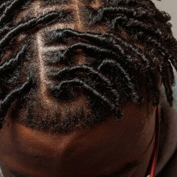 Uma rotina de cuidados para dreadlocks